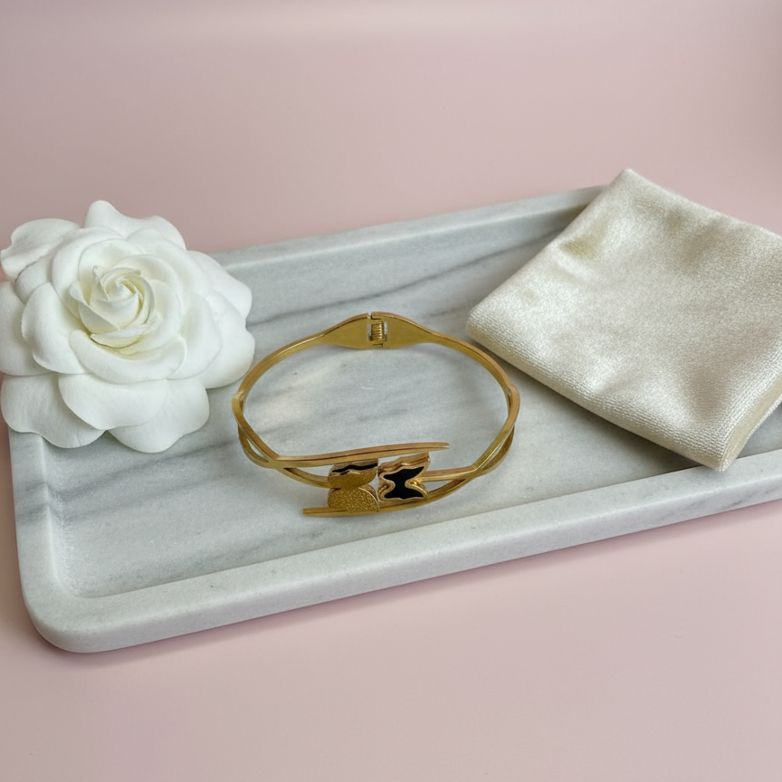 Abstract Duo Butterfly Gold Bangle – Minimal Luxe Artistry 🦋✨
