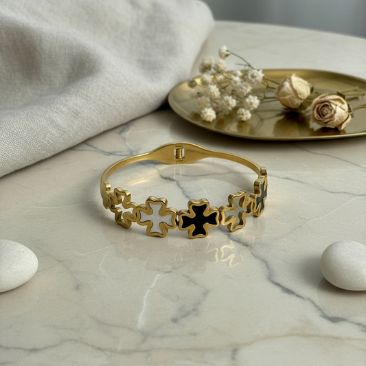 Four-Leaf Clover Enamel Gold Bangle – Lucky Charm Luxe 🍀✨